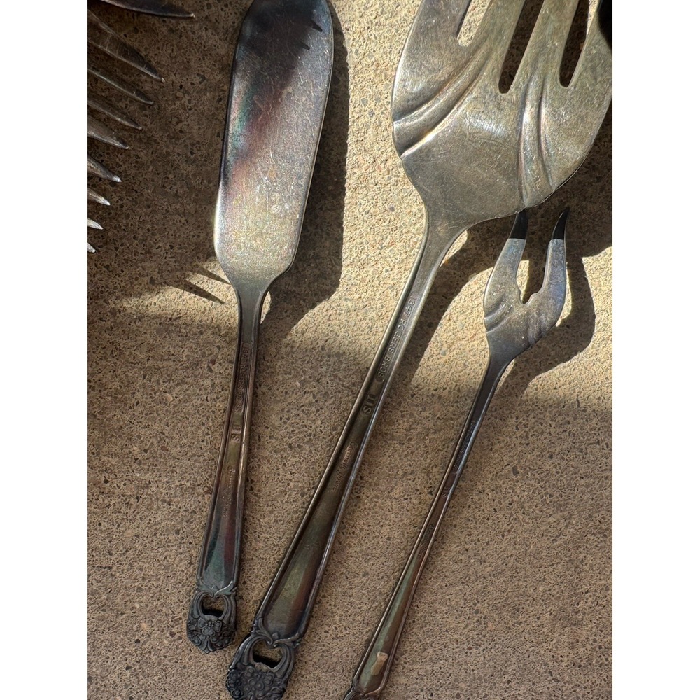 Vintage 1847 Rogers Bros "Eternally Yours" silverplate flatware set Partial - Picture 7 of 13